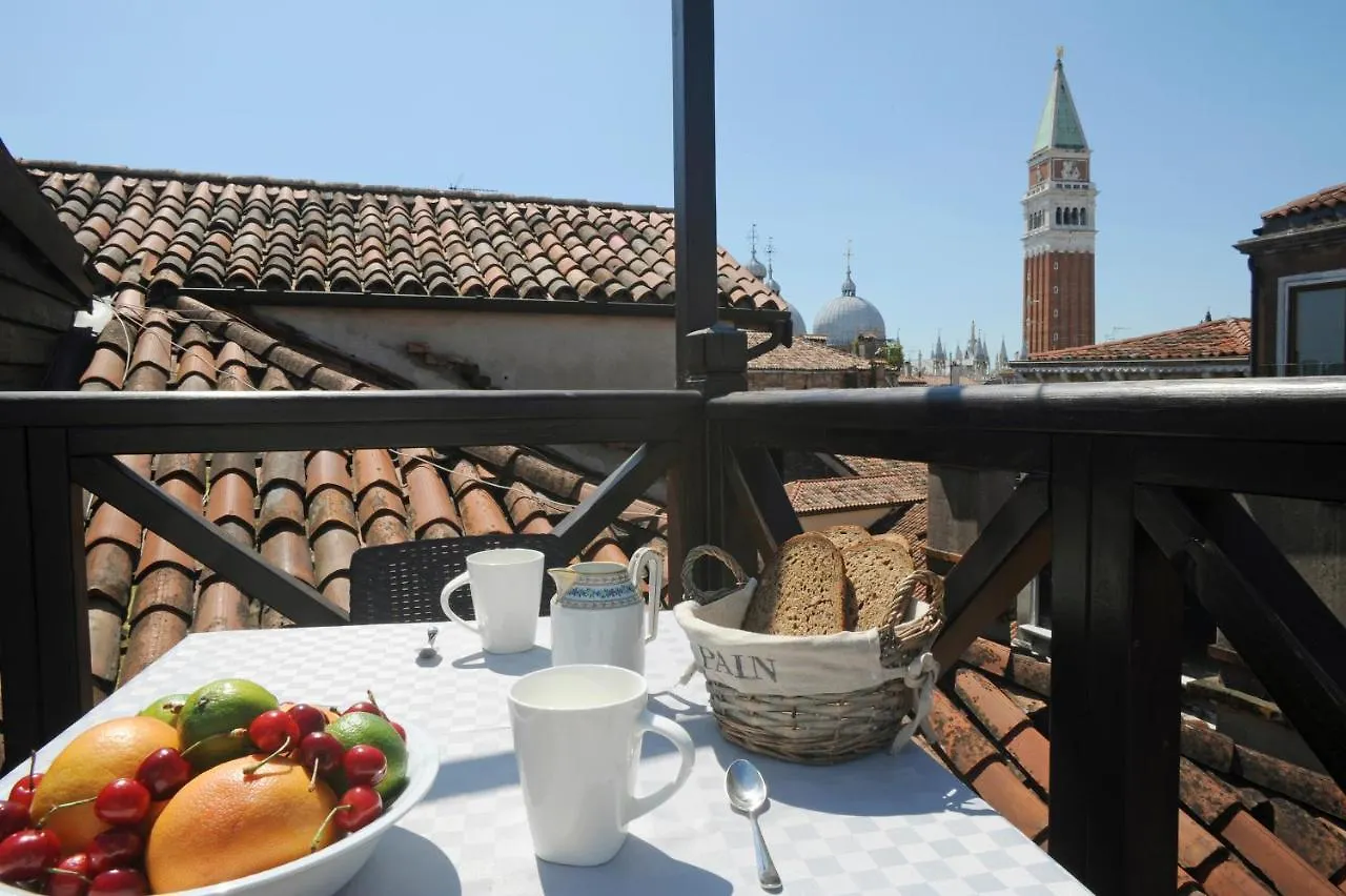 Palazzetto San Marco Daire Venedik İtalya